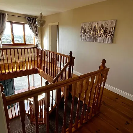 Barr An Chnoic Lettings تيبيراري